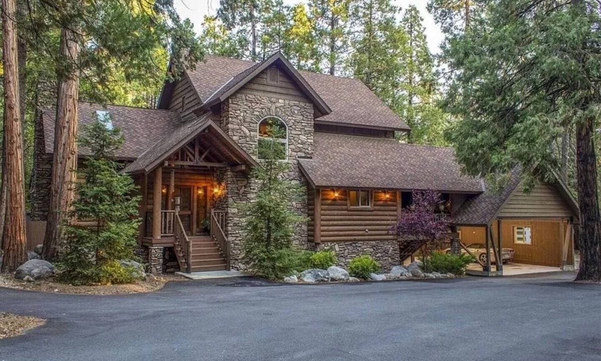Idyllwild Cabin | 1.5-acre creekside estate! Features a new yoga deck, Sundance spa, 3 King suites, AC & walk to town.