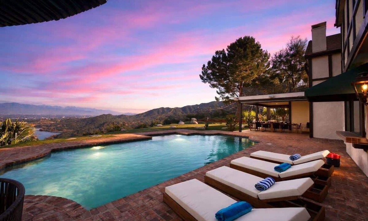 Encino House | 195-Encino Lux Hills Estate | Lake View, Pool, Spa