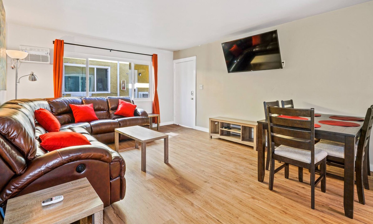 Logan Heights Apartment | 2 Bed 1 Bath 5 minutes to Downtown San Diego Apt # 2
