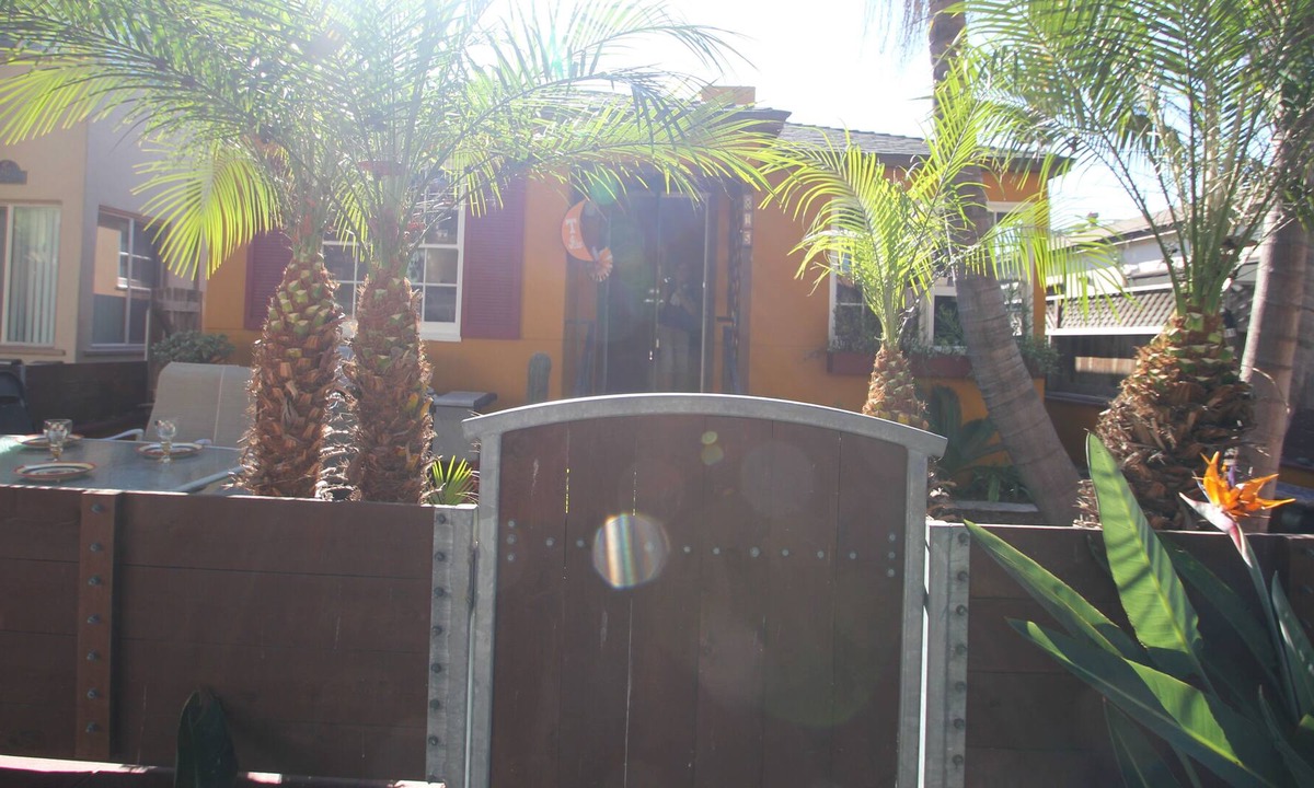 Mission Beach Cottage | 2 Bedroom 1 Bath, Steps Away From Bay, Oceanfront And Lots Of Activities!