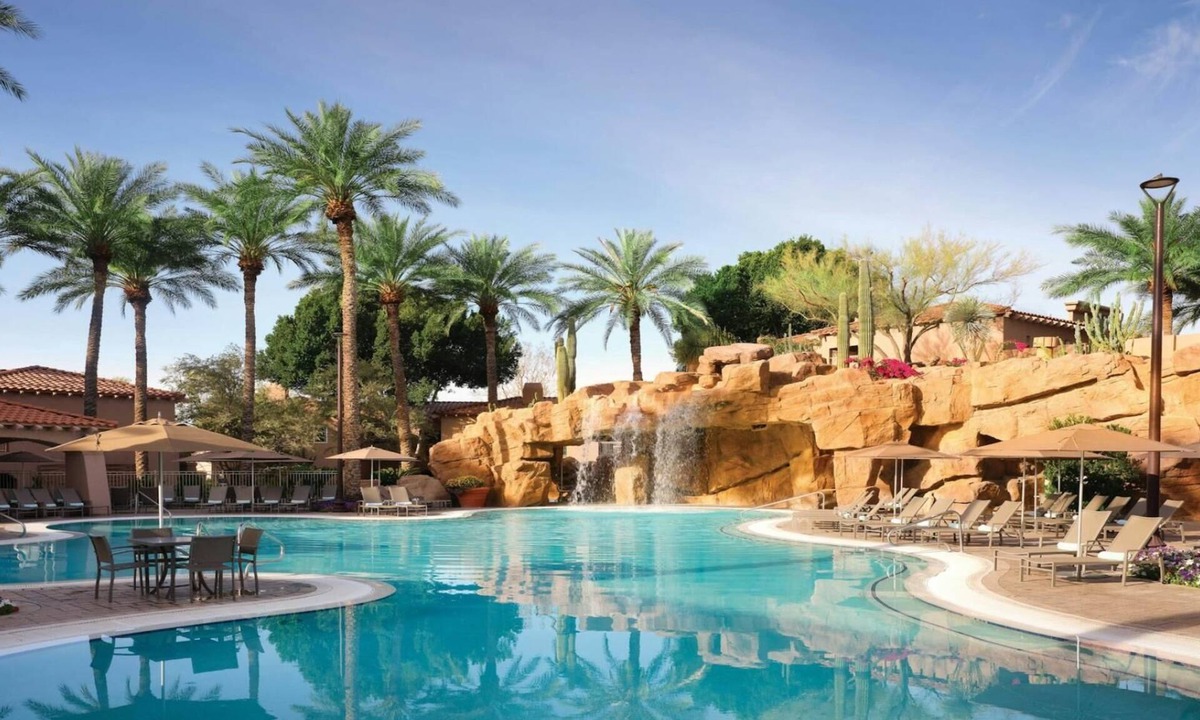 North Scottsdale Resort | 2 bedroom Sleeps 8 at the Sheraton Desert Oasis