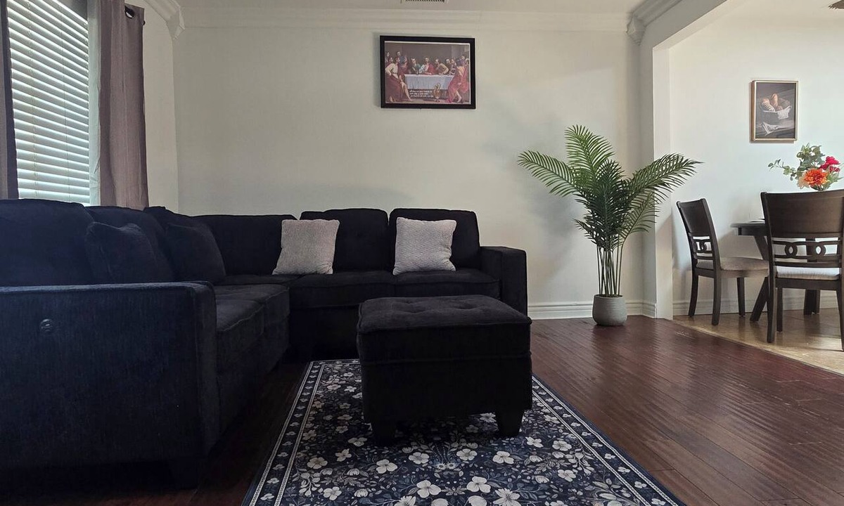 Norwalk Apartment | 2-bedroom studio in Norwalk with AC and comfort close to mayor theme parks