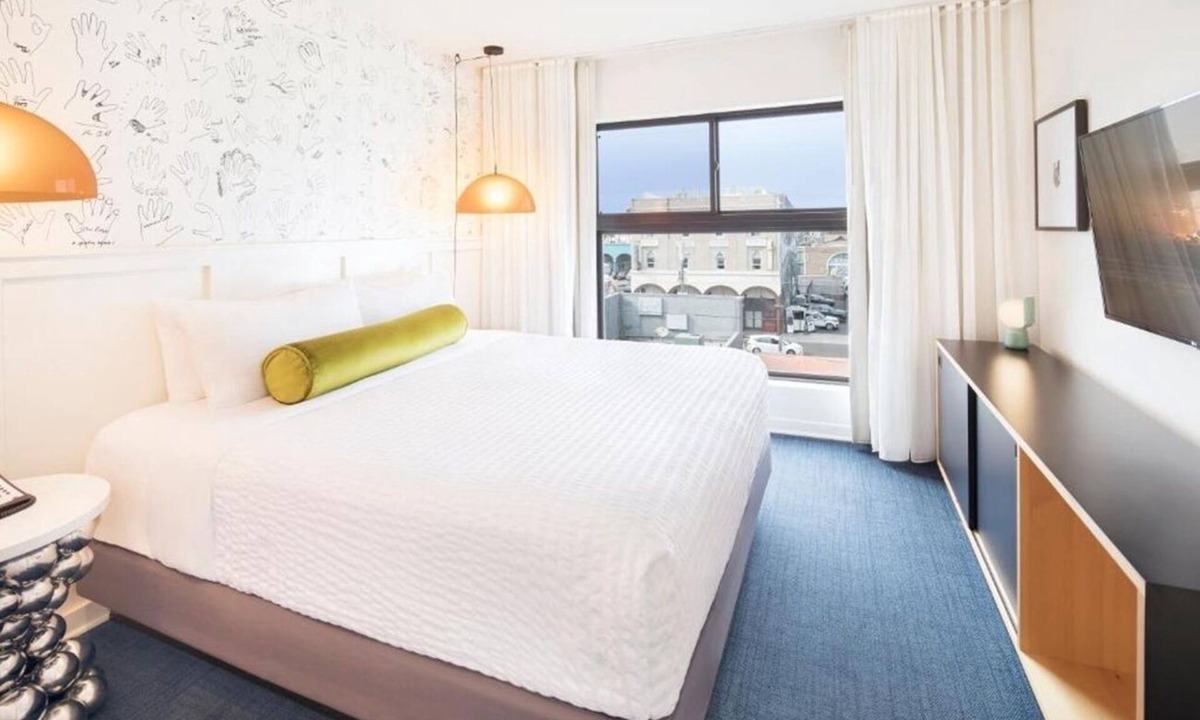 Venice Hotel | 2 Chic Ocean-View Escape Near Venice Beach Boardwalk | FREE Breakfast included