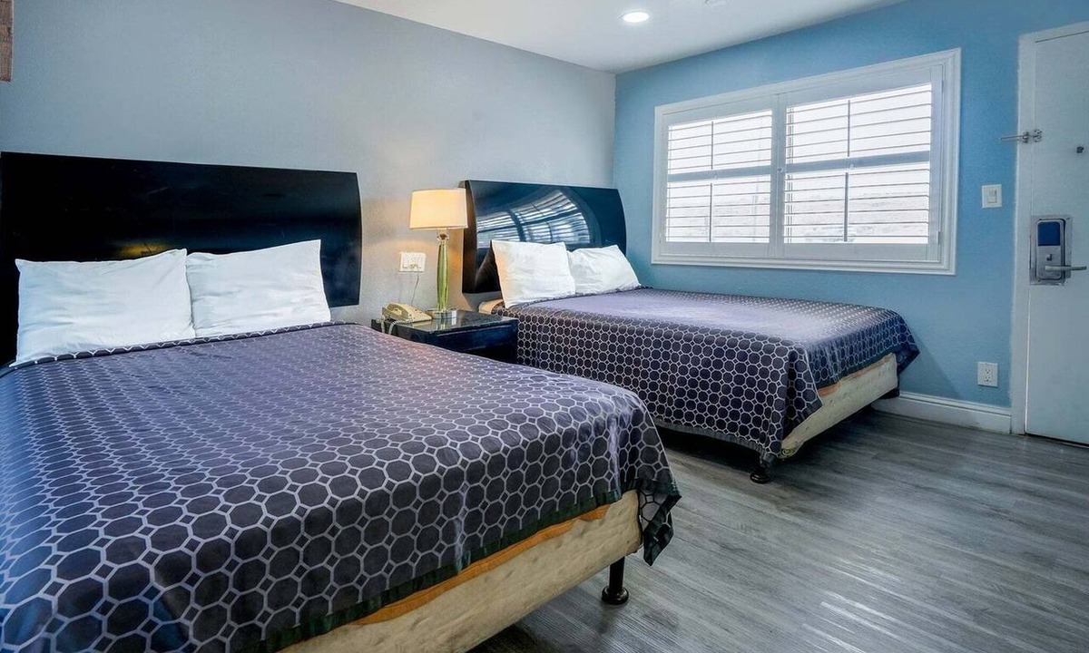 Buttonwillow Apartment | 2 Full Beds Non-Smoking