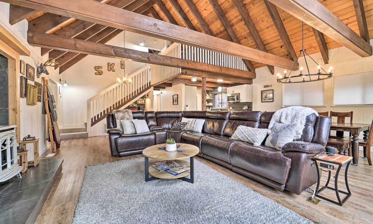 Truckee House | 2 Mi to Tahoe Donner Ski Resort: Forest-View Haven