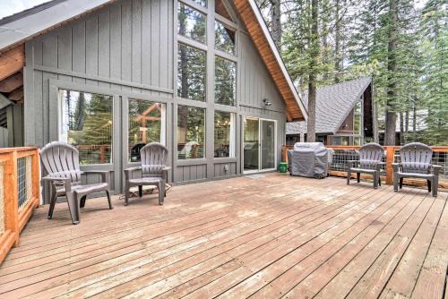 Truckee House | 2 Mi to Tahoe Donner Ski Resort: Forest-View Haven