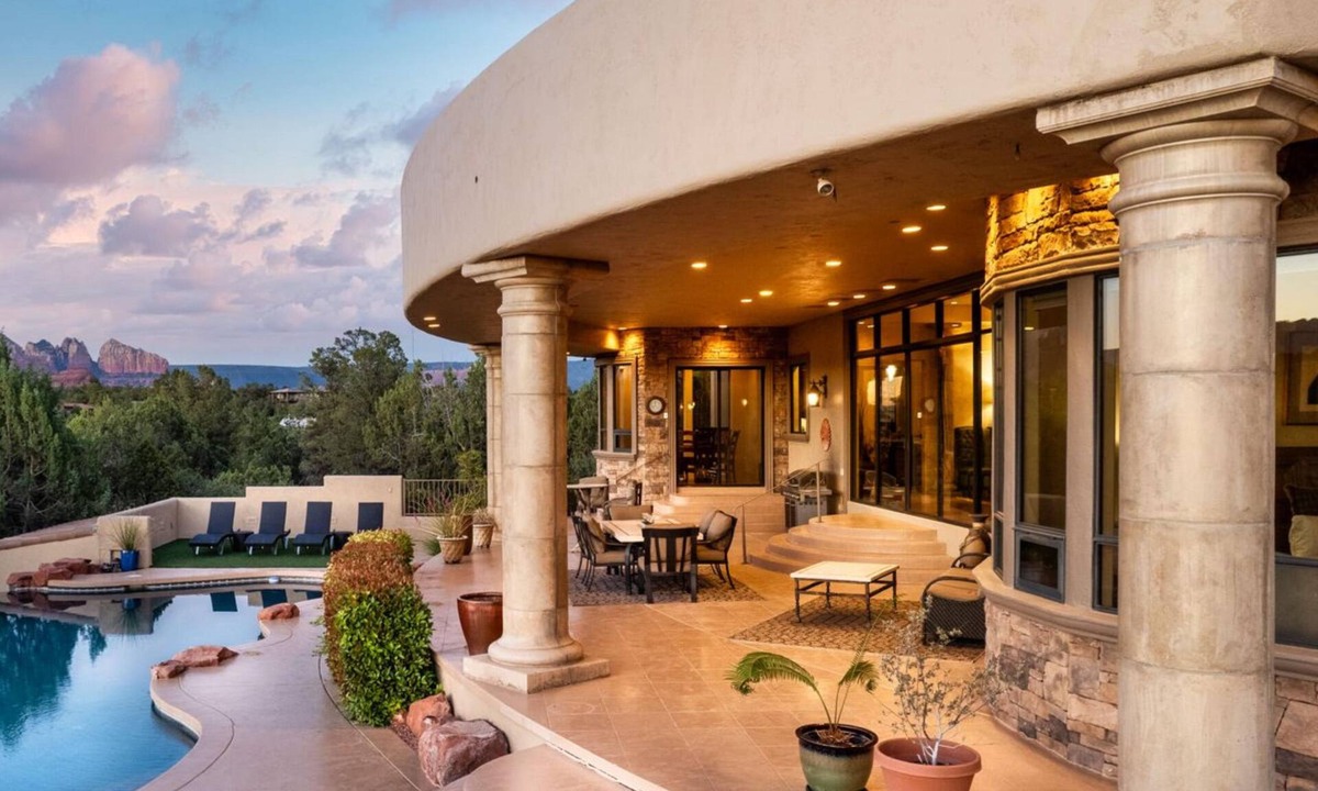West Sedona House | 2024 VRBO Property of the Year: Palatial Paradise w/Infinity Pool, Spa & Incredible Red Rock Views