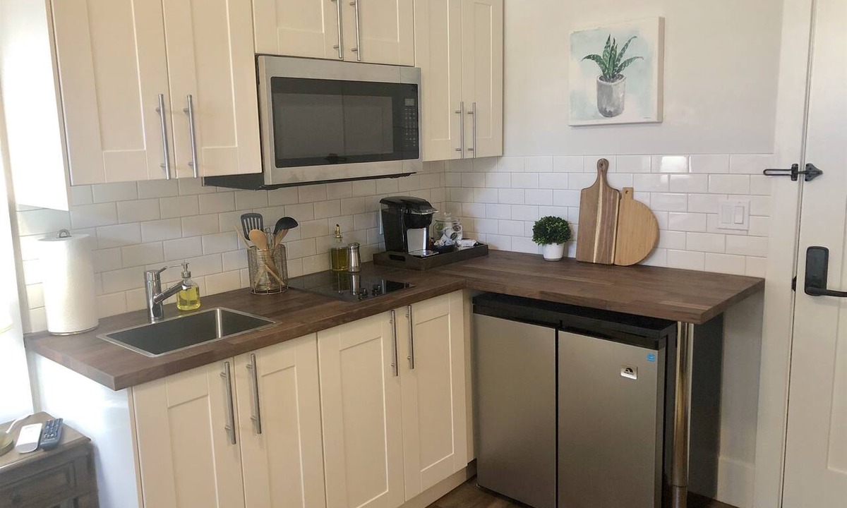 Downtown San Jose Apartment | 207-Centrally Located Studio Apt. in San Jose City