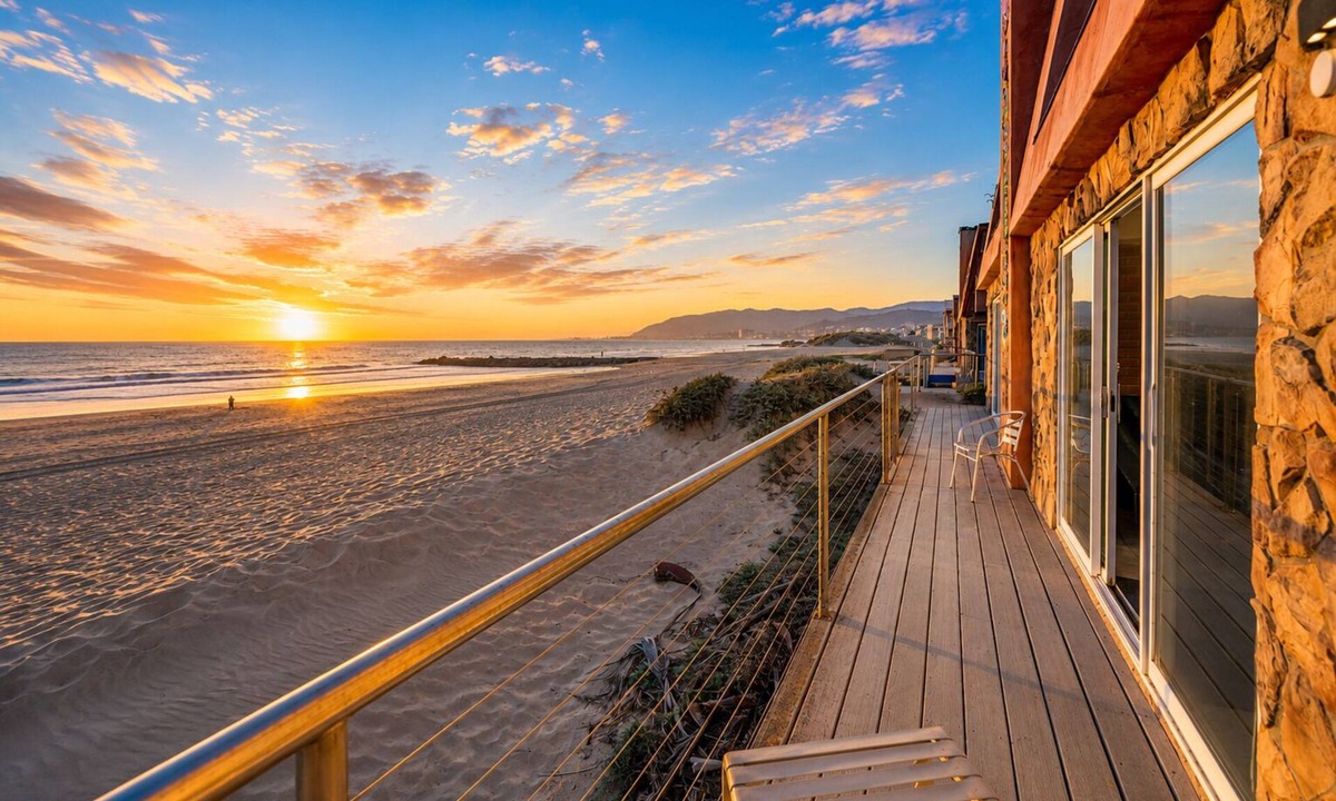 Pierpont Bay House | 25% Off Aug 14-16 Toes In Sand, Perfect 4 Families