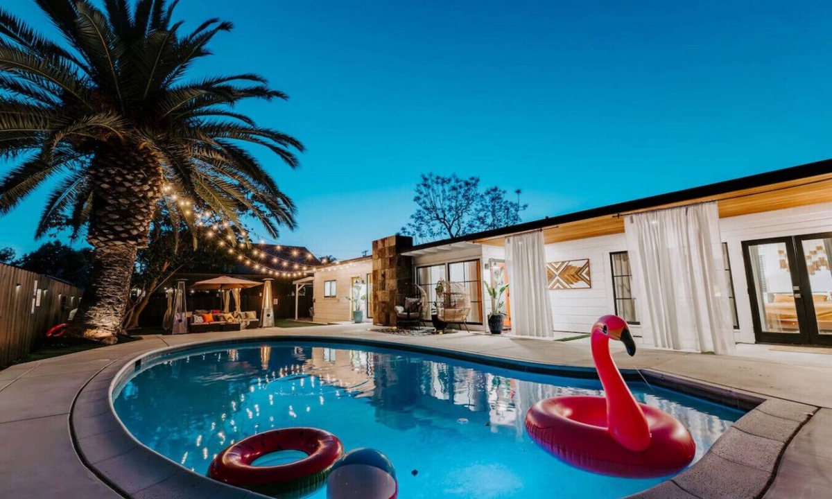 La Mesa House | 25% off, Private Pool Hot Tub BBQ Chef’s Kitchen CentralSD 4 mins to SDSU