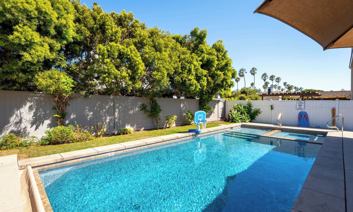 Pierpont Bay House | 2834SR Coastal Pool Retreat in the Ventura Keys!