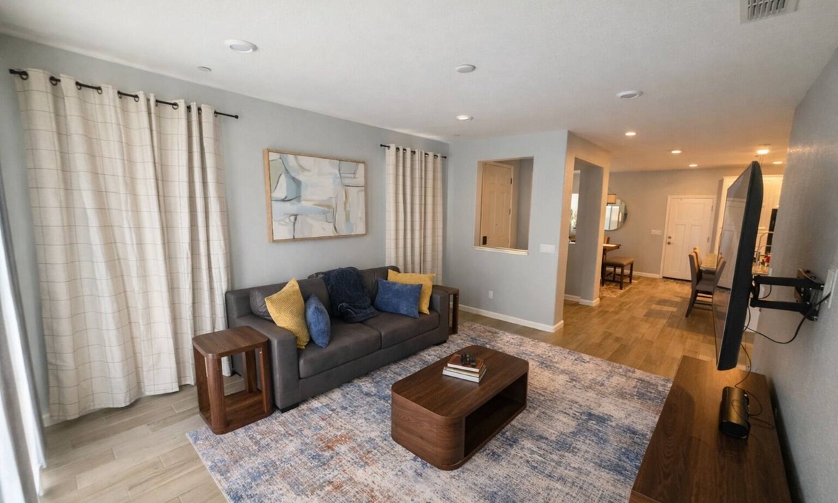 Roseville House | 2bd Beautifully Furnished Executive Suite mid/long stay in Roseville CA