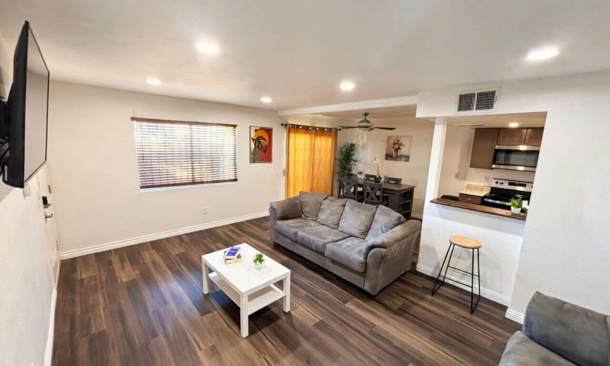El Centro Condo | 2bed/1bath Downtown El Centro - The Village