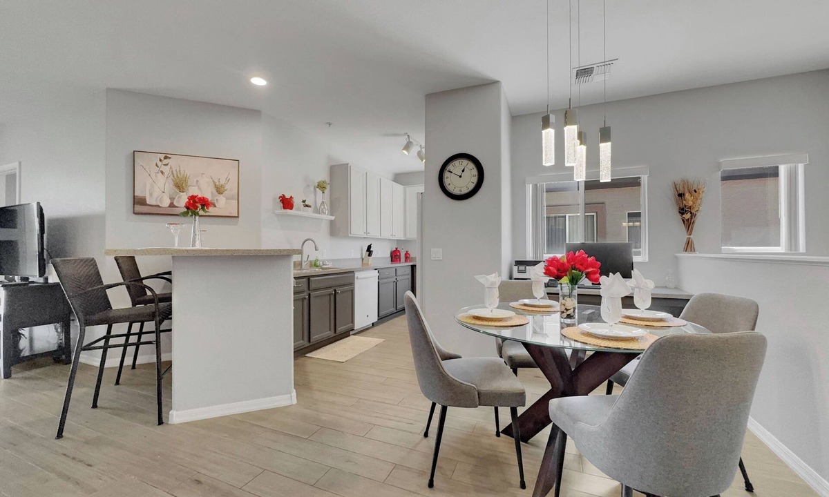 Superstition Lakes House | 2BR condo w golf course views, balcony