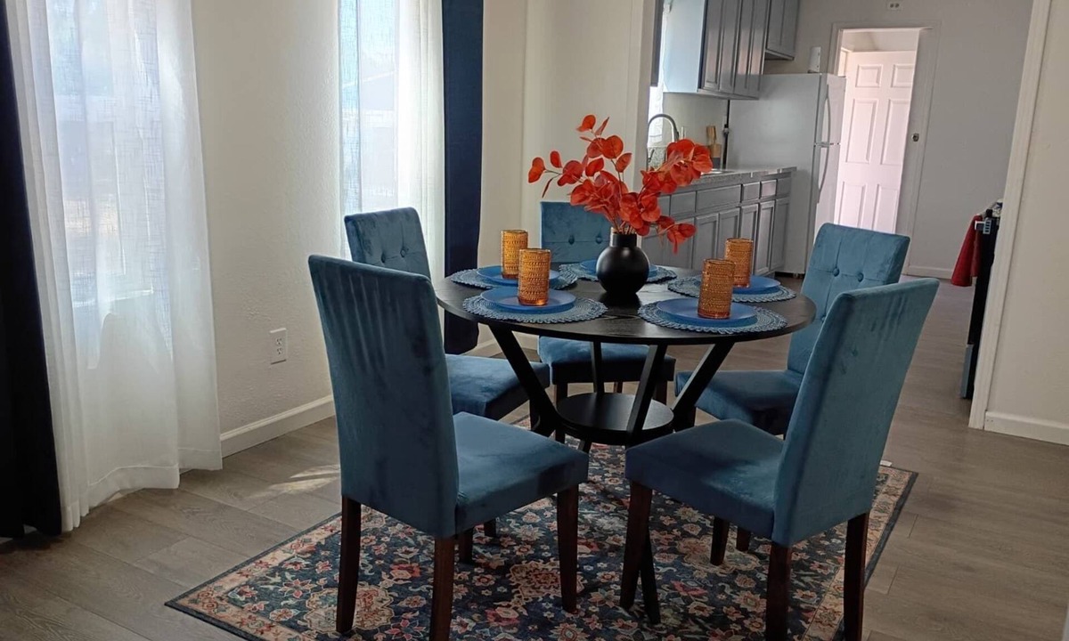 Fresno House | 3-bedroom house in peaceful Fresno with cool AC breeze