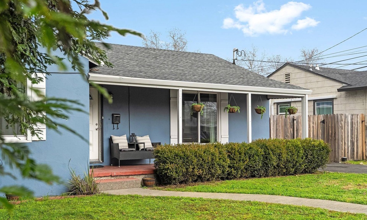 Chico House | 3-bedroom house in welcoming Chico down the street from Enloe Hospital