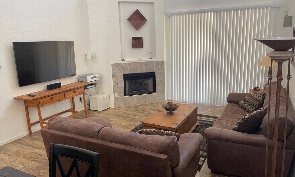 Kierland House | 3-bedroom townhome in brilliant Scottsdale in the heart of Kierland