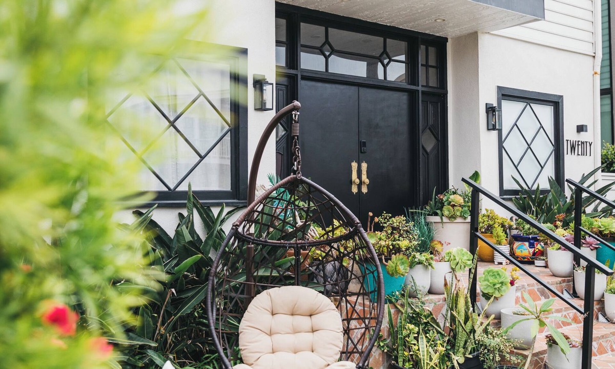 Marina Peninsula House | 3-bedroom vacation home just 10 minutes from Venice Beach