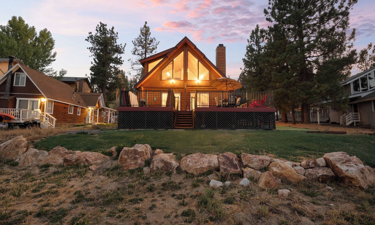 Big Bear Lake Cabin | 3 Cubs Lakefront Cabin