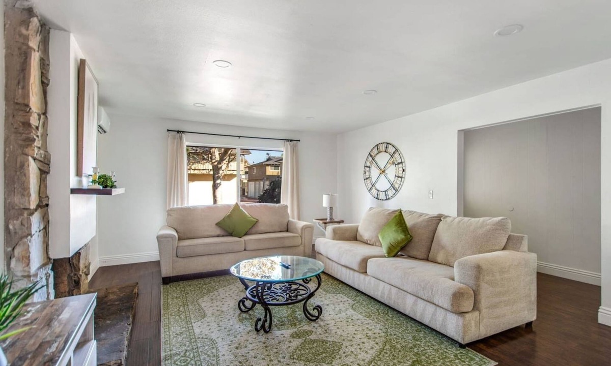 Santa Ana Heights House | 3Bed/2Bath | Close To South Coast Plaza & Freeway