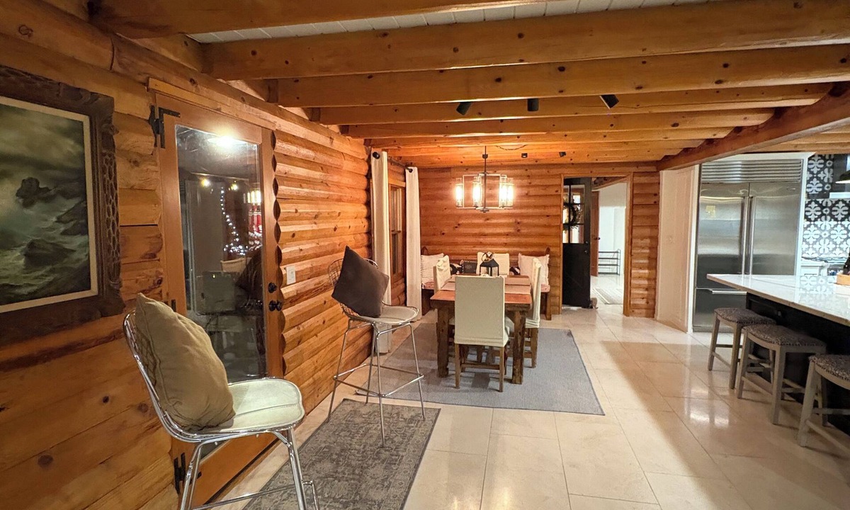 Templeton Cabin | 4-bedroom cabin in marvelous Wine Country in the Central Coast with cozy charm