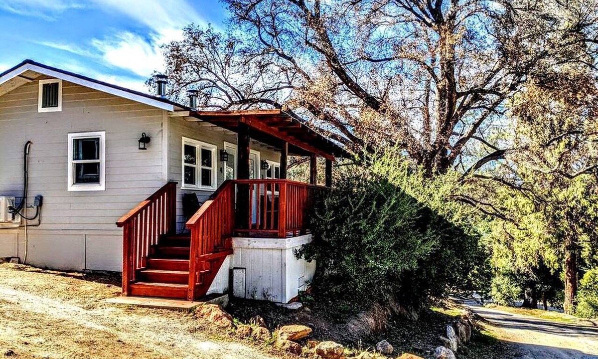 Pauma Valley Cabin | #4 Falcon's Chalet Cabin with Fireplace & Amazing Views, Santa Ysabel, CA