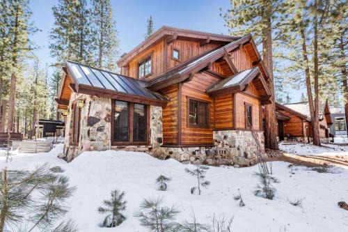 Truckee House | 4BR Cabin with Hot Tub – Ultimate Truckee Escape