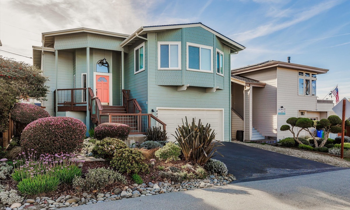 Park Hill House | A Step Away: 3 BR, 2 BA House in Cambria, Sleeps 6