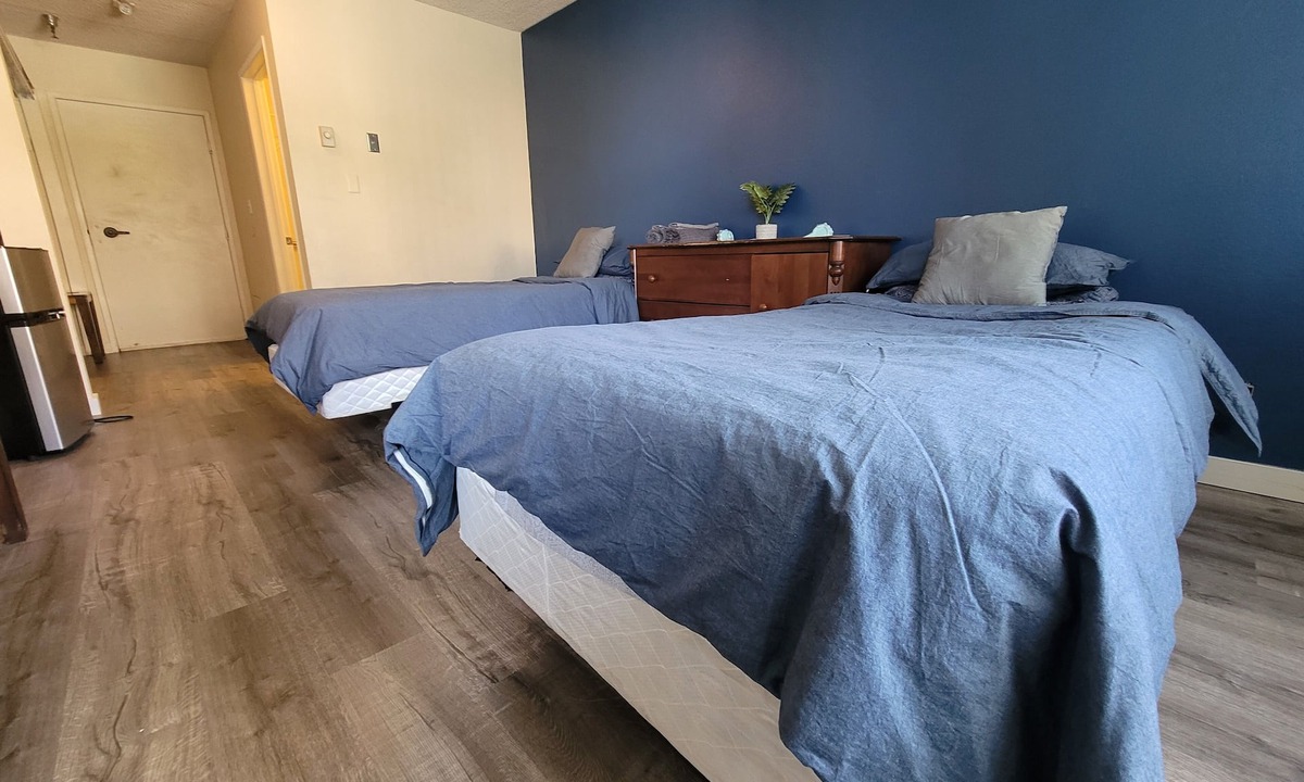 Beverly Hills Hotel | (A01) Affordable Double Bed