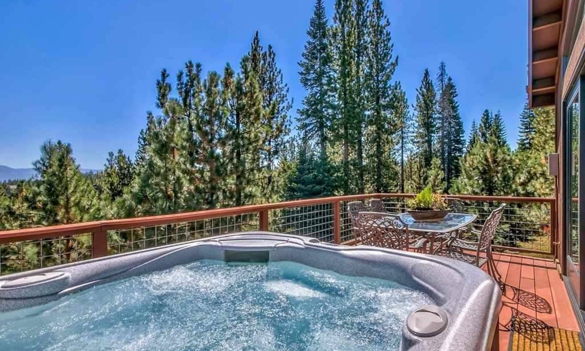 Truckee House | Above the Pines By Tahoe Getaways - Hot Tub, Pet Friendly, Amazing Views