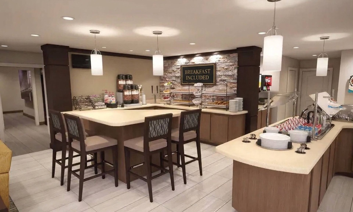 Scottsdale Apartment | Accessible 2BR Suite | Free Breakfast, Pool & Gym