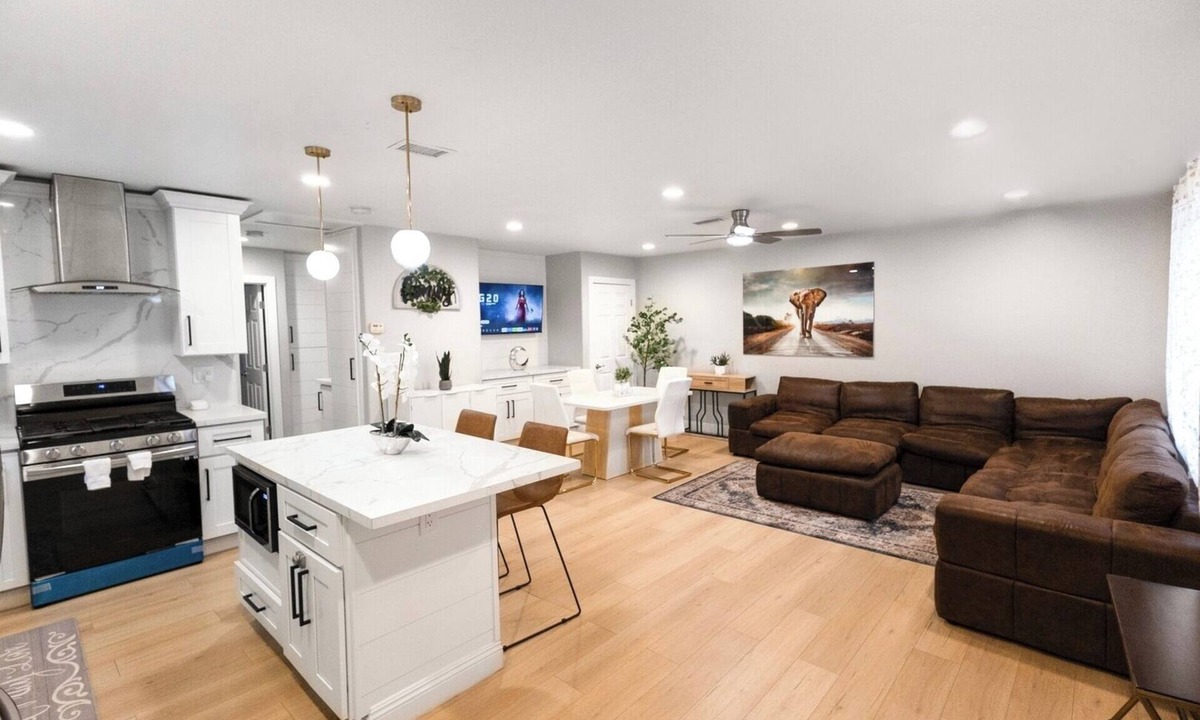 Lemon Grove House | Adams St 2BR 1BA Unit A | Near Downtown SD