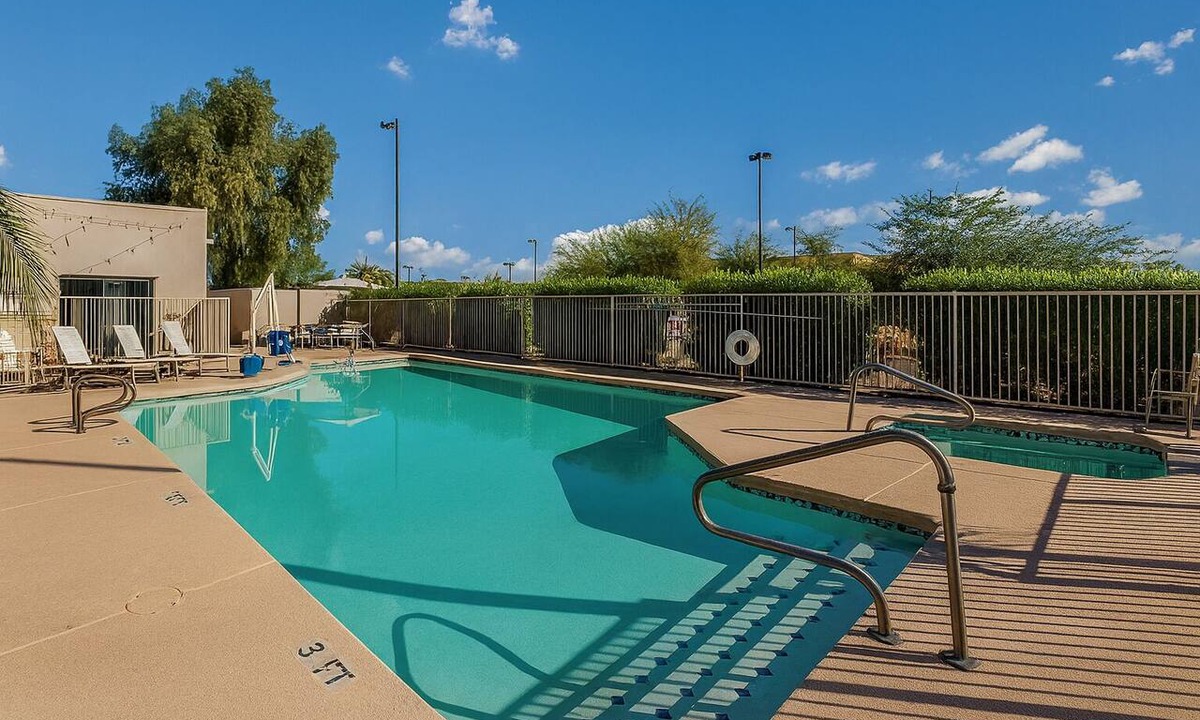 Palm Valley Hotel | Adventure Awaits in Goodyear | Pets Allowed | Free Breakfast & Outdoor Pool!
