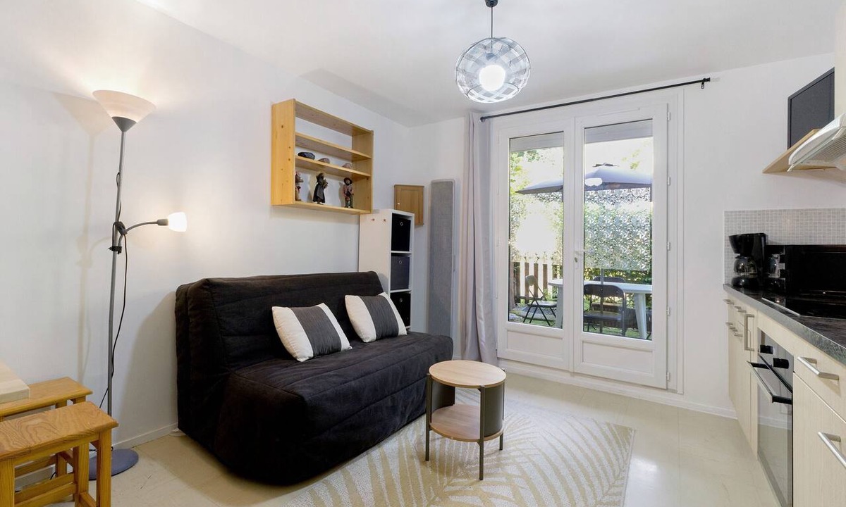 Gresse-en-Vercors Apartment | Apartment 'Les Centaurees' with Mountain View, Shared Pool and Private Garden