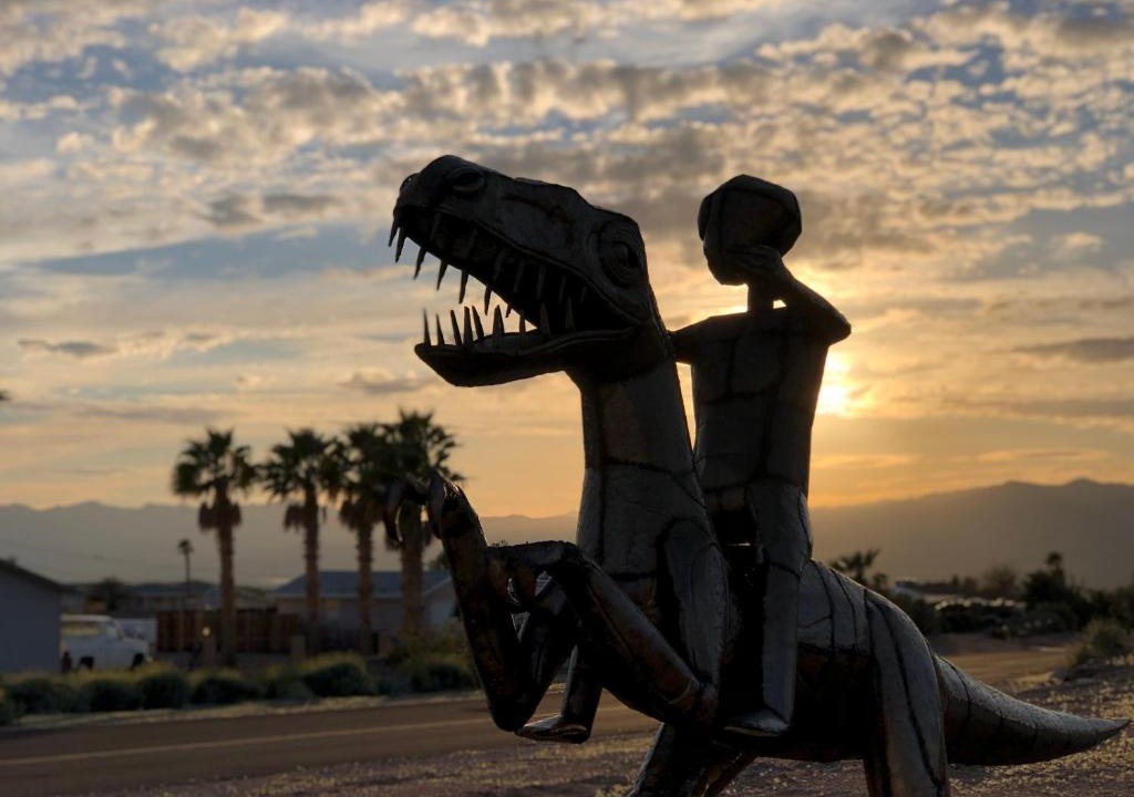 Bullhead City House | Area 51 Annex - Alien Lake Escape