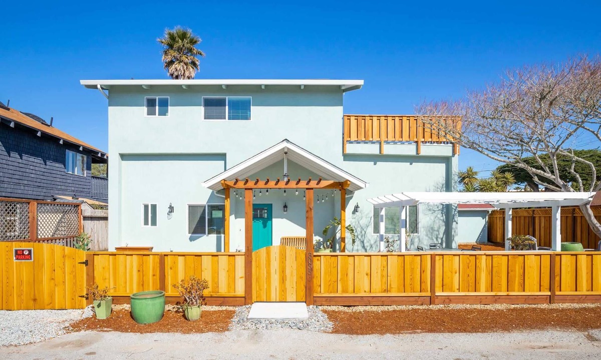 Opal Cliffs House | Awesome Beach House 1 block from Pleasure Point