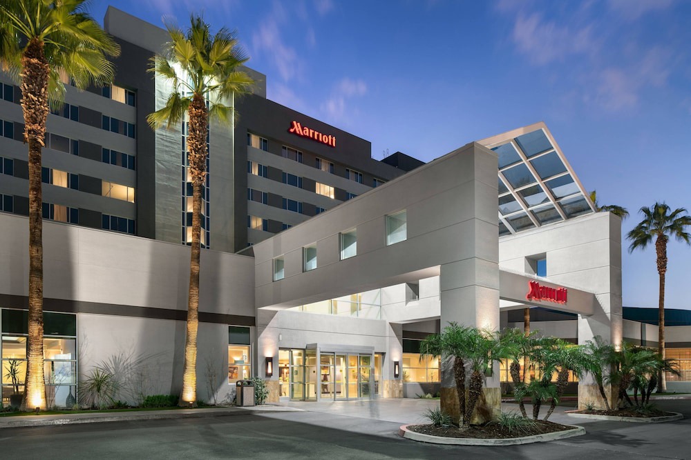 Downtown Hotel | Bakersfield Marriott at The Convention Center
