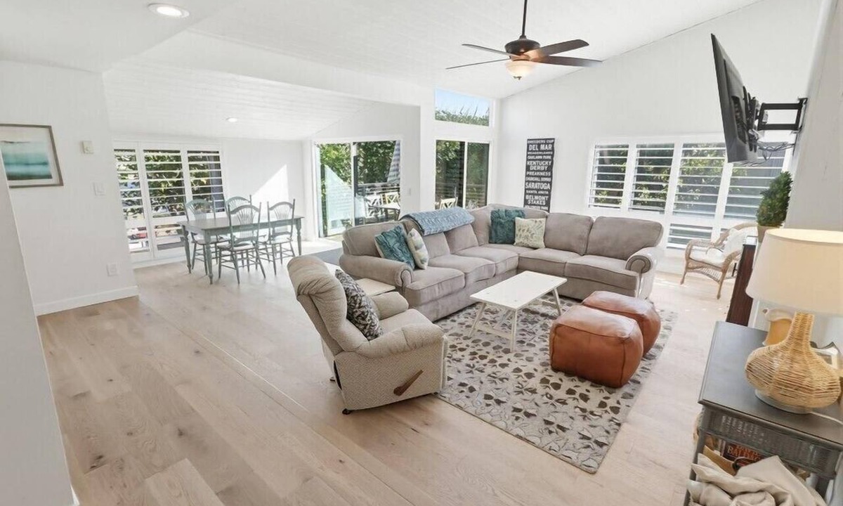 Solana Beach Condo | Beach Access, Pool, Spa, Tennis, 2 Bedroom + Private Den