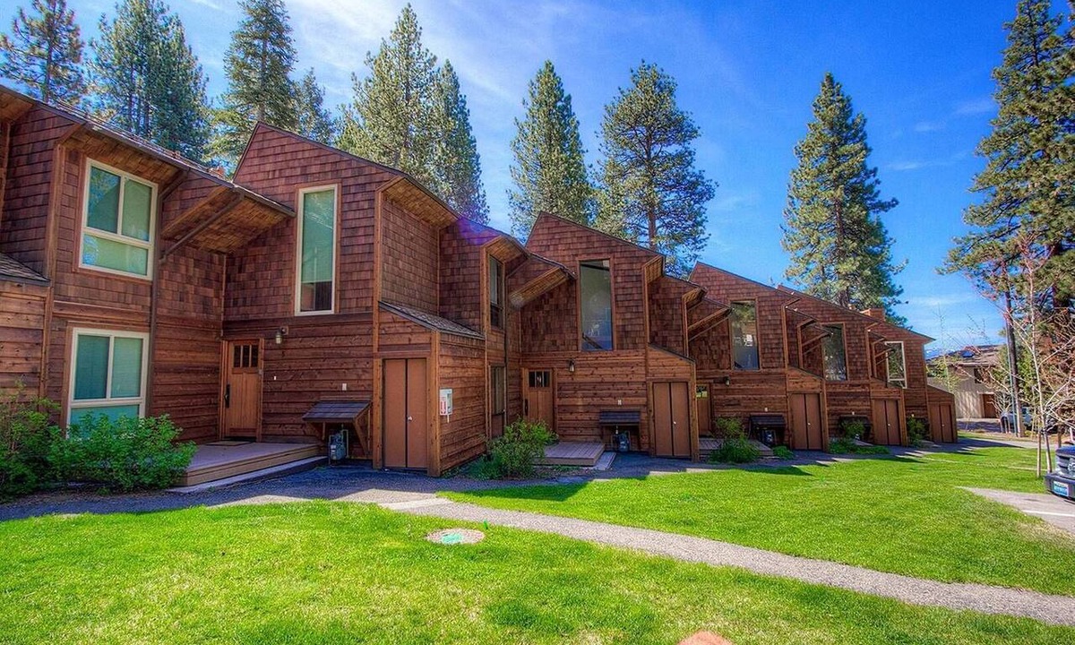 Brockway Condo | Beachside Bungalo | Deck | BBQ