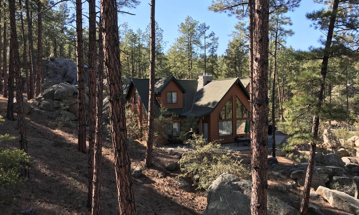 Highland Pines Cabin | Bear Tree Lodge - Prescott Cabin Rentals