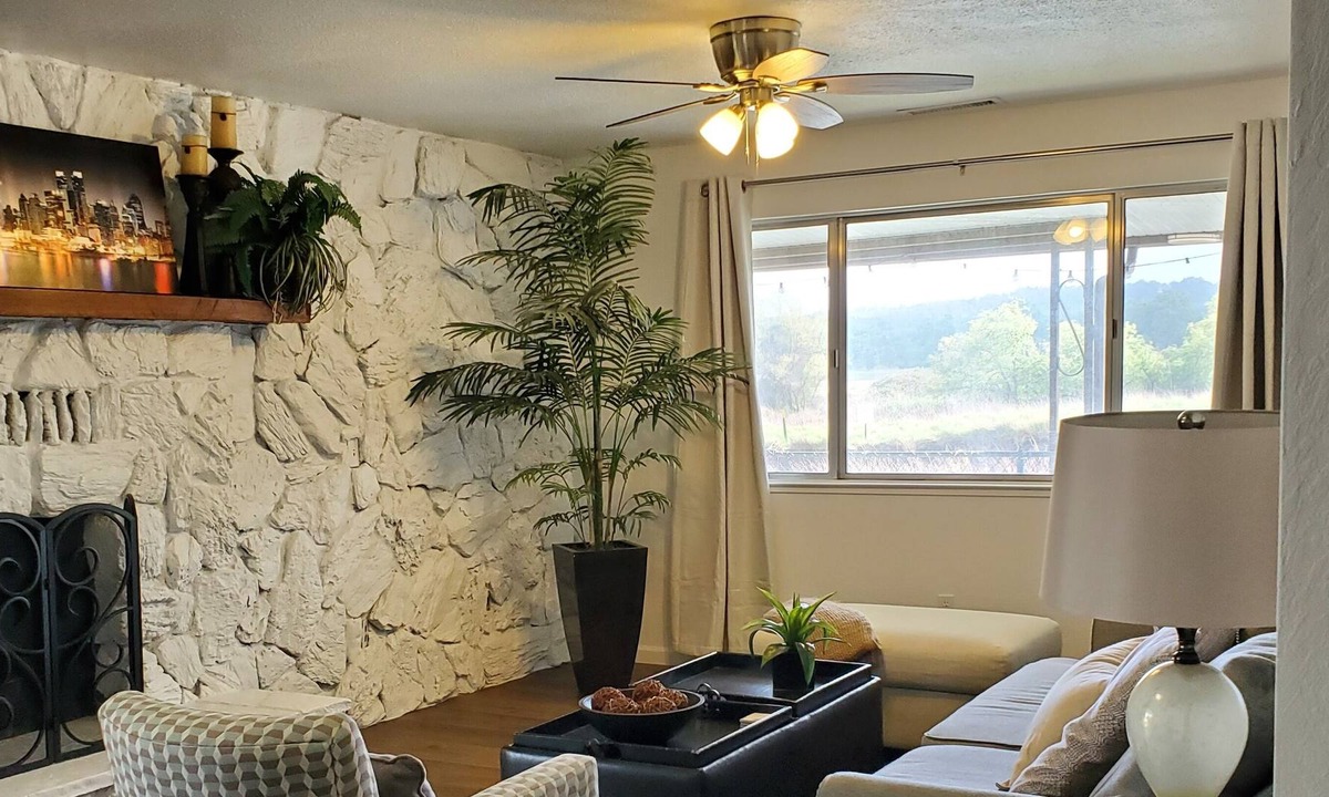 Clearlake House | Beautiful area of Highlands Harbor in Clearlake. Canal with private pier & dock.