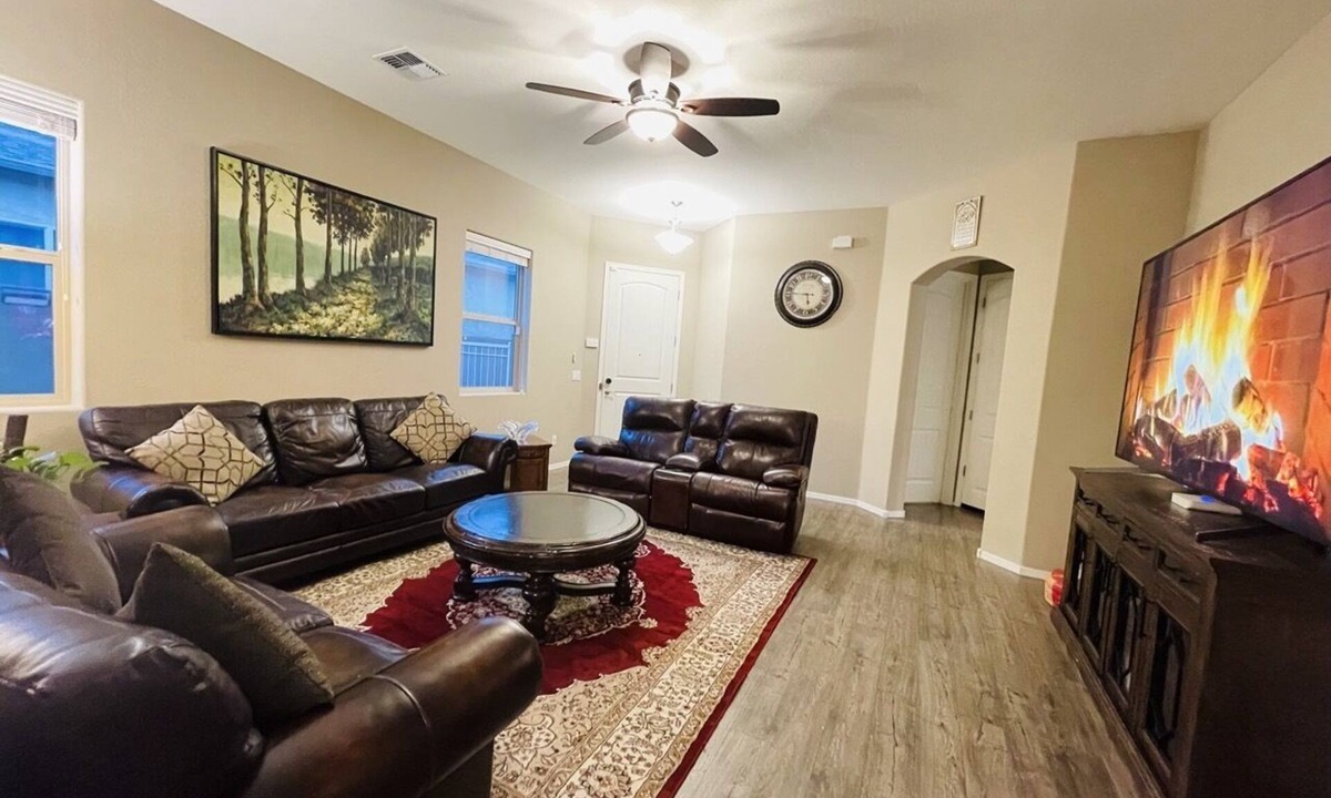 Prescott Valley House | Beautiful private home,great views, clean & specious,2minutes to Iron King Trail