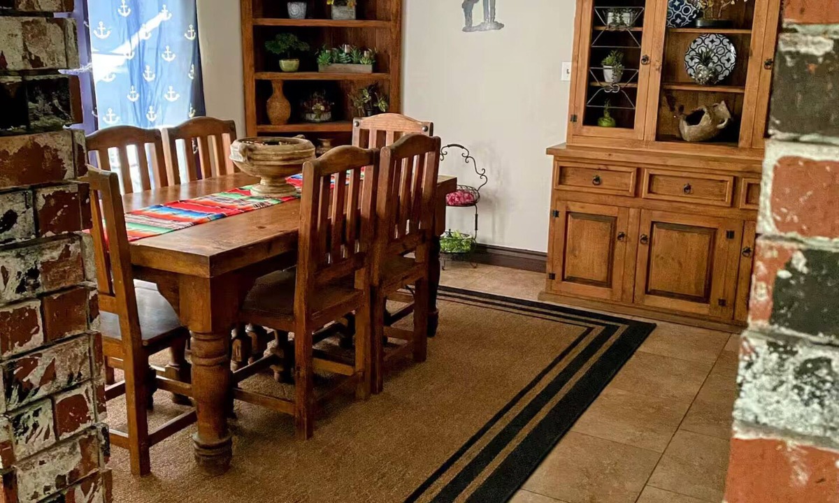 Pumpkin Center Apartment | Beautiful Spanish-Style Guest House