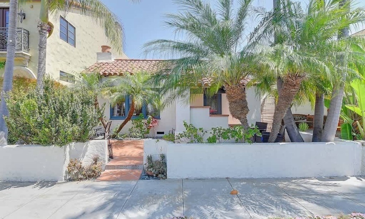 Belmont Shore House | Belmont Shore,2 Blocks to Beach,World Cup,Sleeps 6