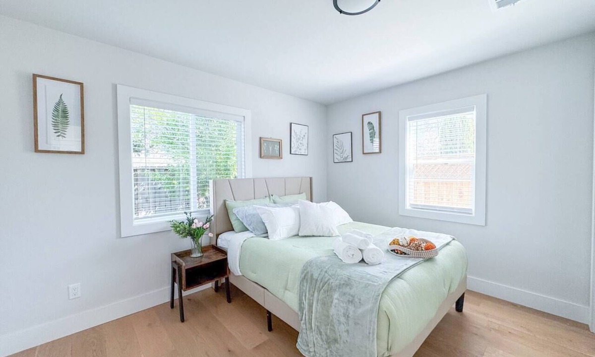 Sunnyvale House | Best Location | New Build | Tech | Laundry & A/C