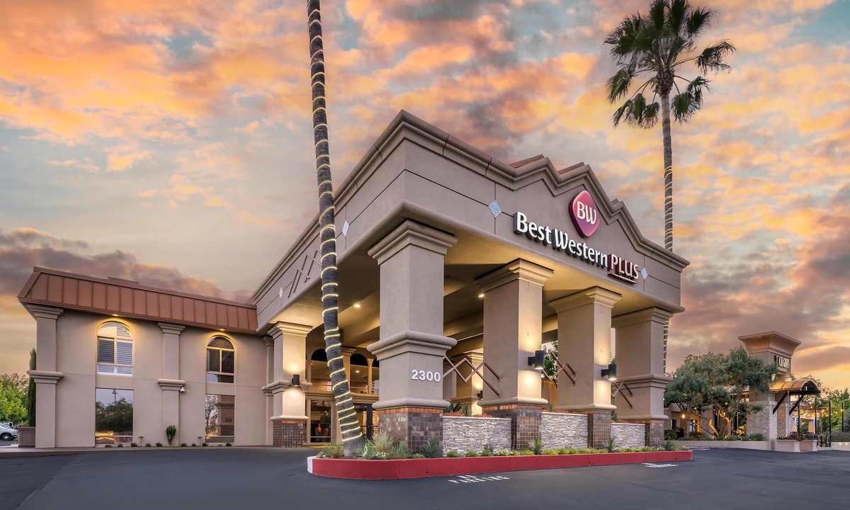Redding Hotel | Best Western Plus Hilltop Inn