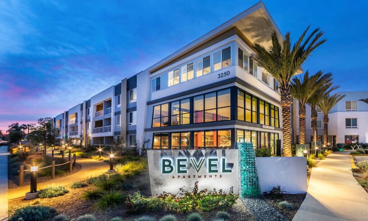 Midway District Apartment | Bevel Apartments: Modern 1BR Haven in Vibrant Point Loma, San Diego