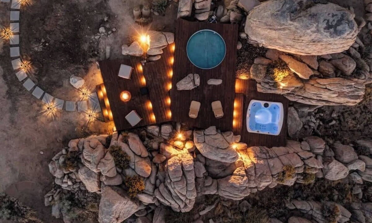 Yucca Valley House | Bijou Romantic Sanctuary, Hot Tub in Boulders