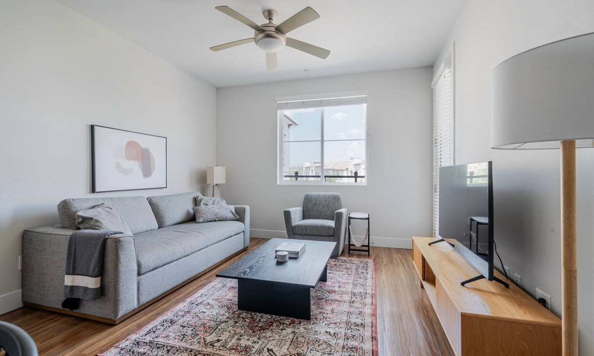Pacific Highlands Ranch Apartment | Blueground | Carmel Valley, pool, nr Torrey Pines