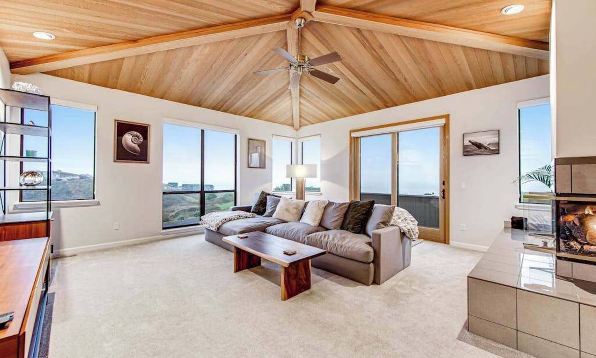 Bodega Bay House | Bodega Bay 3BR ocean-view home overlooking The Links golf course
